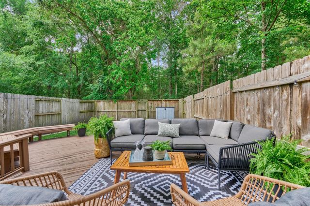 7 W Greenhill Terrace Place, The Woodlands, TX 77382