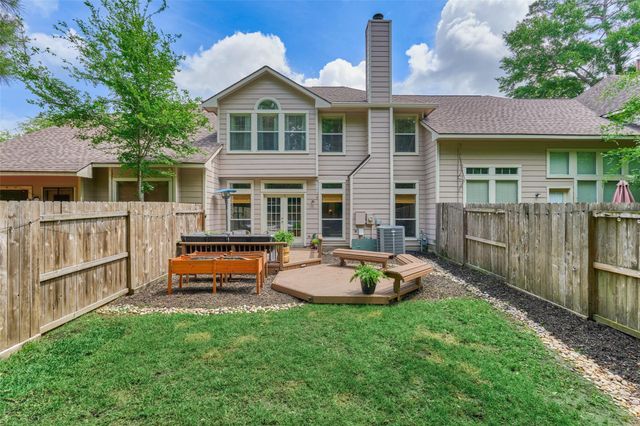 7 W Greenhill Terrace Place, The Woodlands, TX 77382