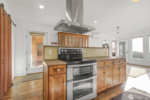 35302 I Place, Ocean Park, WA 98640