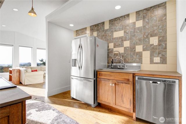 35302 I Place, Ocean Park, WA 98640