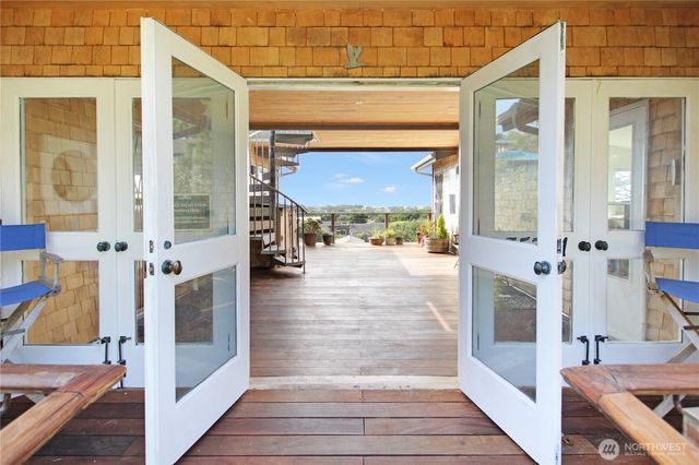 35302 I Place, Ocean Park, WA 98640