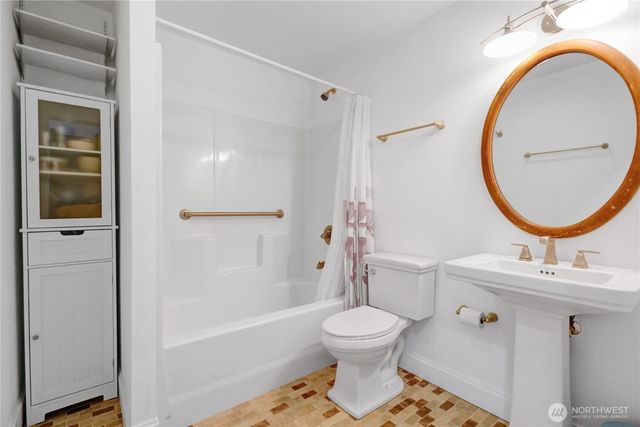 35302 I Place, Ocean Park, WA 98640