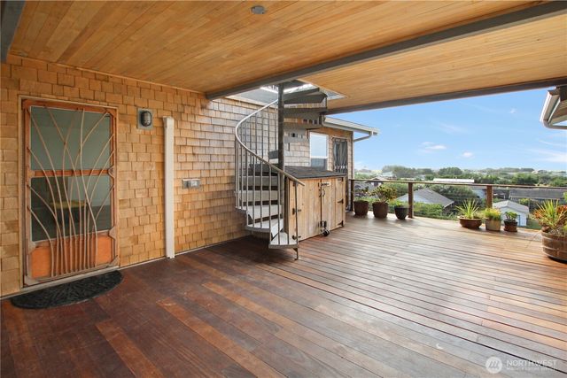 35302 I Place, Ocean Park, WA 98640