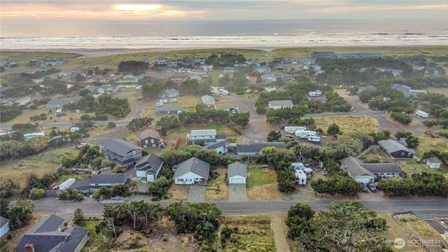 35302 I Place, Ocean Park, WA 98640