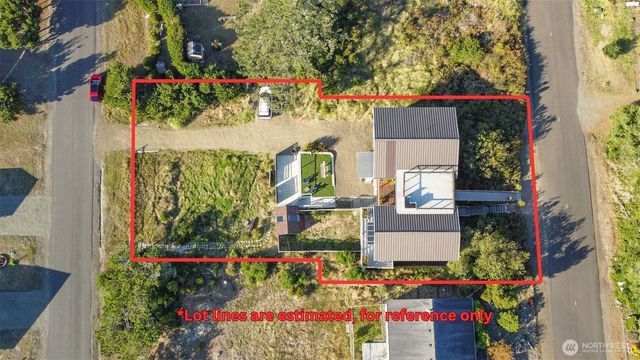 35302 I Place, Ocean Park, WA 98640