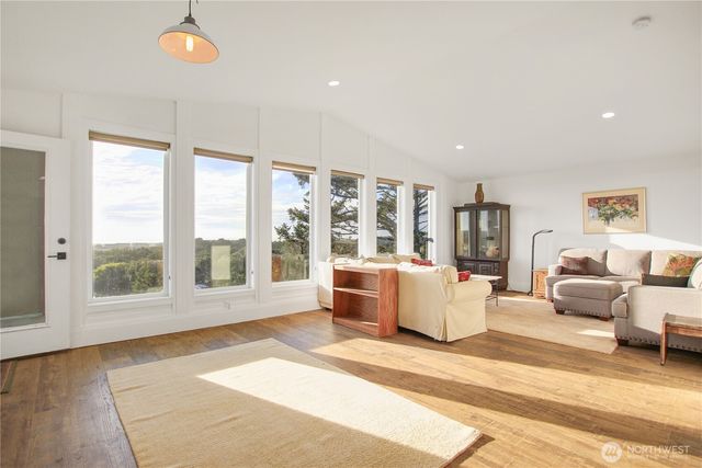 35302 I Place, Ocean Park, WA 98640