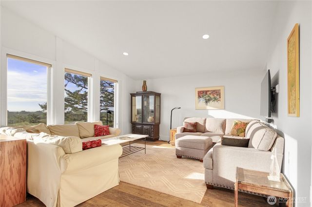 35302 I Place, Ocean Park, WA 98640