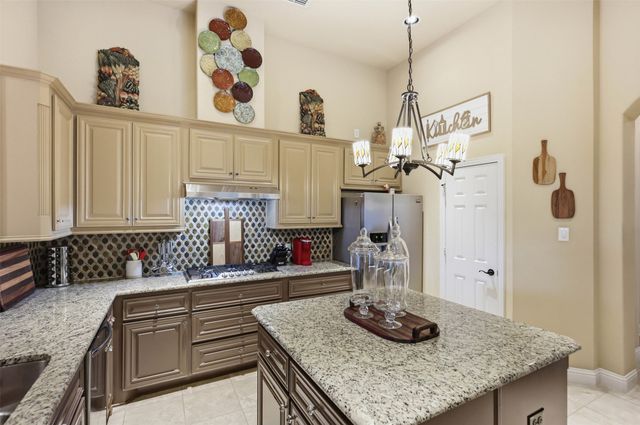 186 Las Colinas Trail, Cross Roads, TX 76227