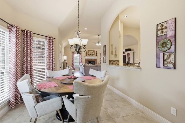 186 Las Colinas Trail, Cross Roads, TX 76227