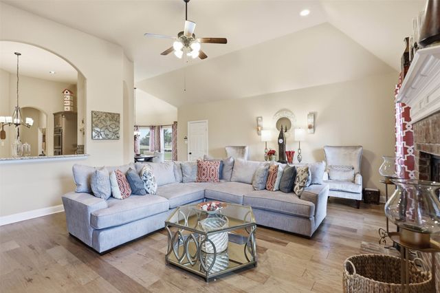 186 Las Colinas Trail, Cross Roads, TX 76227