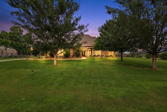 186 Las Colinas Trail, Cross Roads, TX 76227
