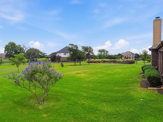 186 Las Colinas Trail, Cross Roads, TX 76227