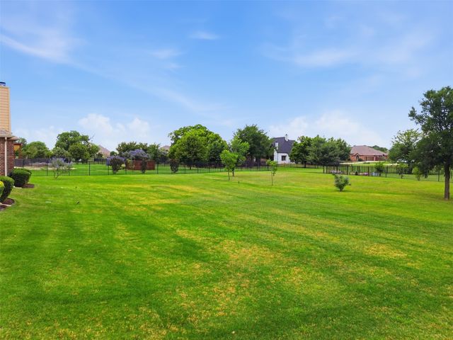 186 Las Colinas Trail, Cross Roads, TX 76227