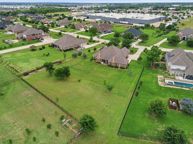 186 Las Colinas Trail, Cross Roads, TX 76227