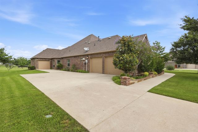 186 Las Colinas Trail, Cross Roads, TX 76227