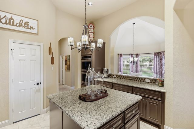 186 Las Colinas Trail, Cross Roads, TX 76227