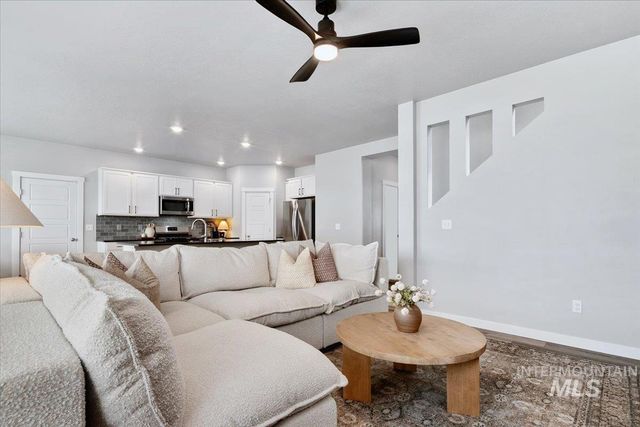 4215 N Pindus Avenue, Meridian, ID 83646