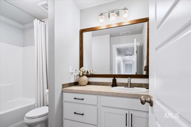 4215 N Pindus Avenue, Meridian, ID 83646