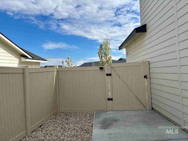 4215 N Pindus Avenue, Meridian, ID 83646