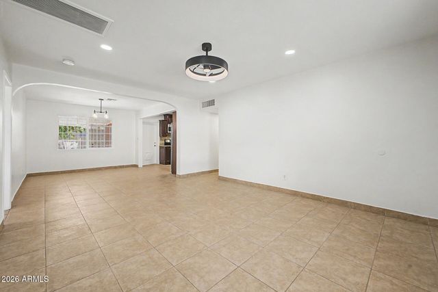 6138 N 15TH Avenue, Phoenix, AZ 85015