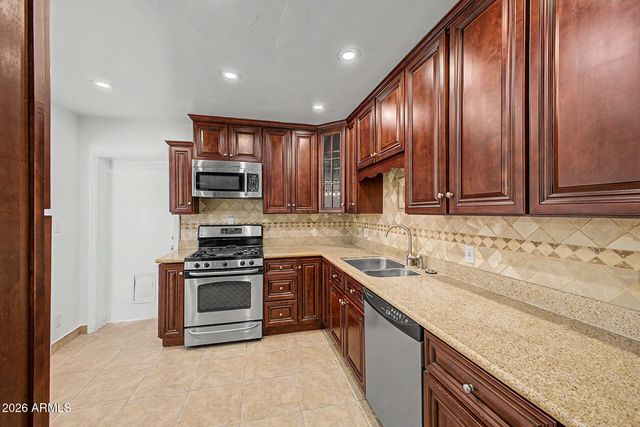6138 N 15TH Avenue, Phoenix, AZ 85015