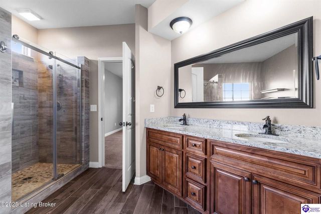 316 Merlot Court, Vine Grove, KY 40175