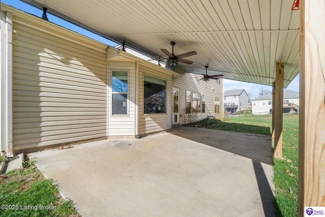 316 Merlot Court, Vine Grove, KY 40175