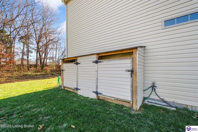 316 Merlot Court, Vine Grove, KY 40175