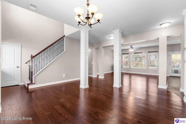 316 Merlot Court, Vine Grove, KY 40175