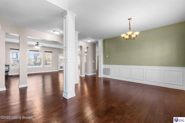 316 Merlot Court, Vine Grove, KY 40175