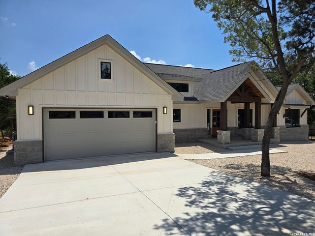 1247 MARLYS AVE, Canyon Lake, TX 78133