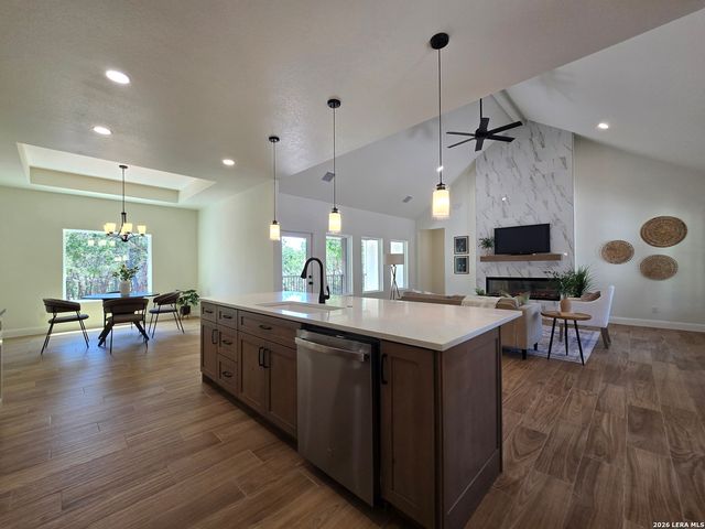 1247 MARLYS AVE, Canyon Lake, TX 78133