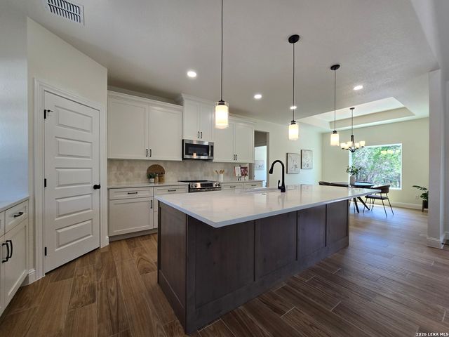 1247 MARLYS AVE, Canyon Lake, TX 78133
