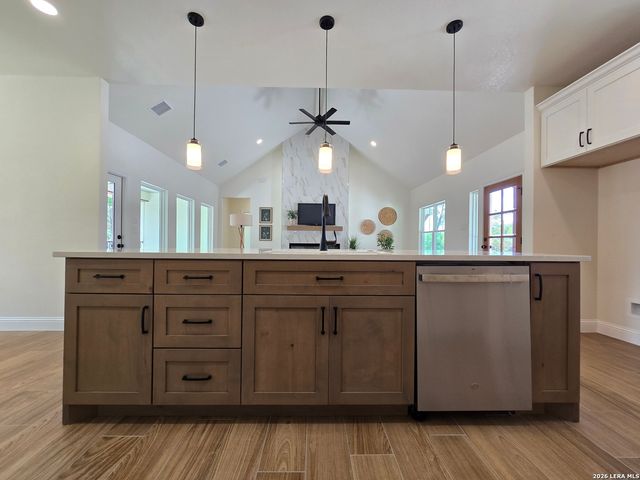 1247 MARLYS AVE, Canyon Lake, TX 78133
