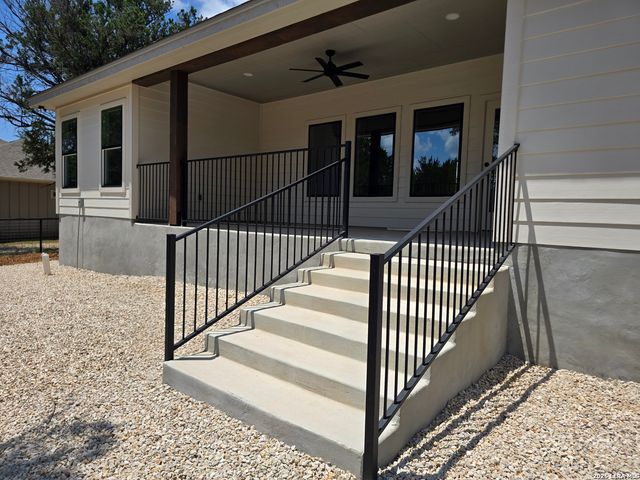 1247 MARLYS AVE, Canyon Lake, TX 78133