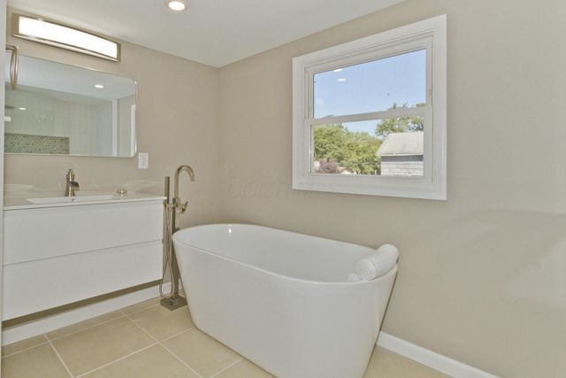 205 N Gould Road, Columbus, OH 43209