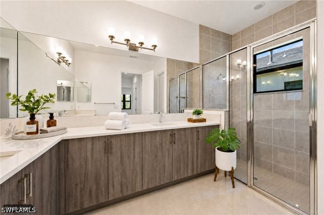 20944 Thistle Leaf LN, Estero, FL 33928