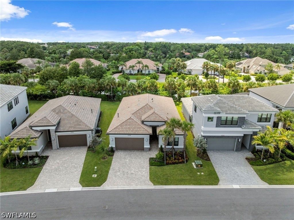 20944 Thistle Leaf LN, Estero, FL 33928