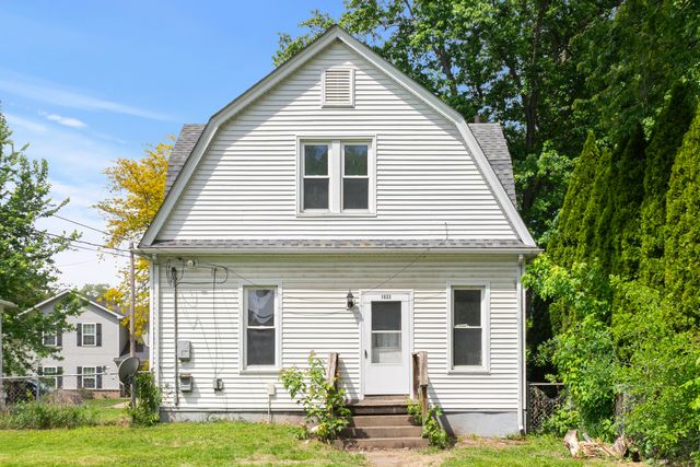 1023 16th Street, Rock Island, IL 61201