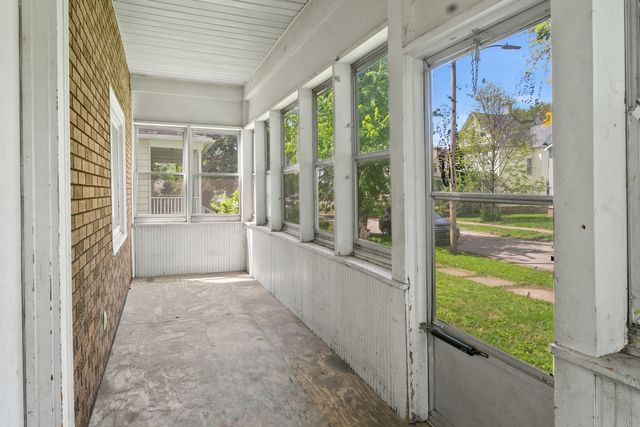 1023 16th Street, Rock Island, IL 61201