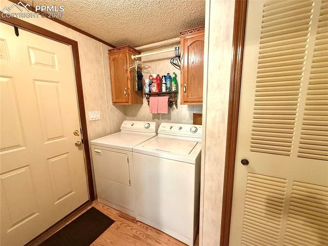 17 Amanda Circle, Florissant, CO 80816