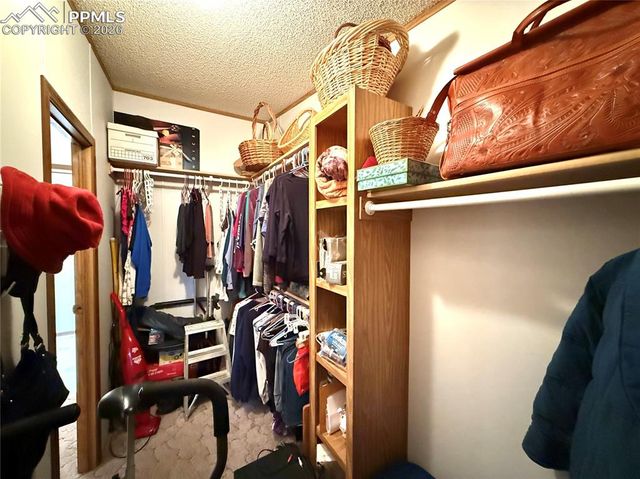 17 Amanda Circle, Florissant, CO 80816