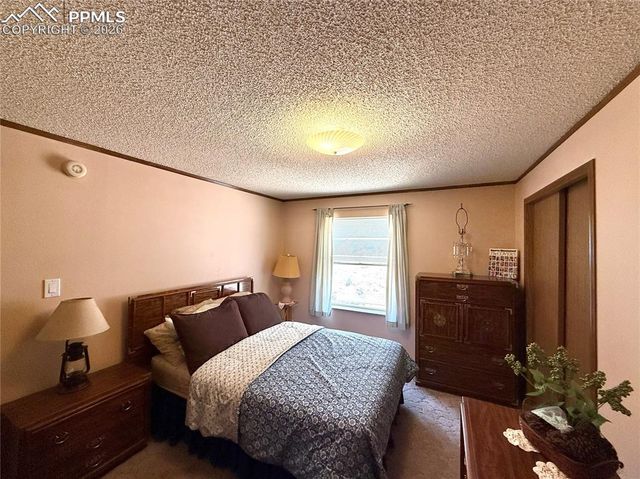 17 Amanda Circle, Florissant, CO 80816