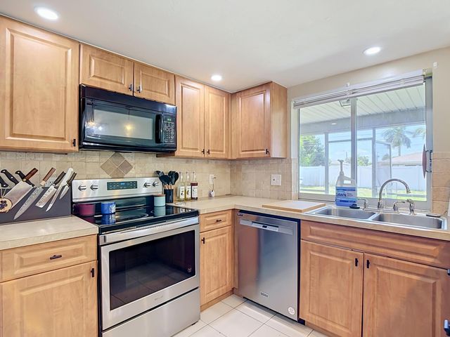 1832 SE Van Loon Terrace, Cape Coral, FL 33990