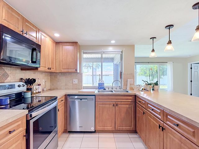 1832 SE Van Loon Terrace, Cape Coral, FL 33990