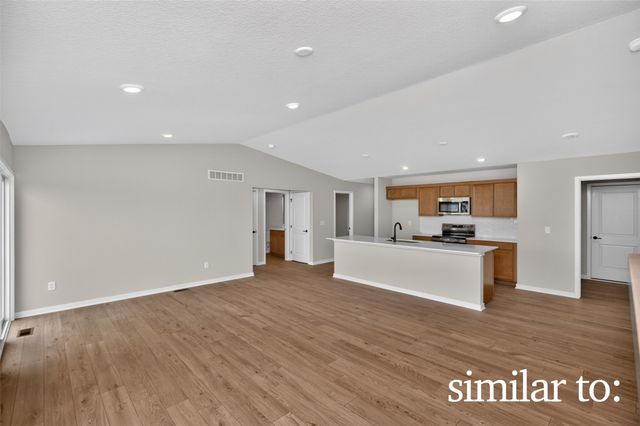 702 NE Crossing Oaks Drive, Ankeny, IA 50021