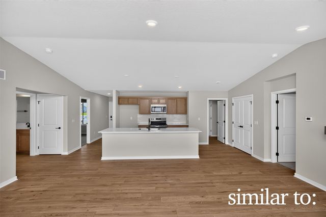 702 NE Crossing Oaks Drive, Ankeny, IA 50021