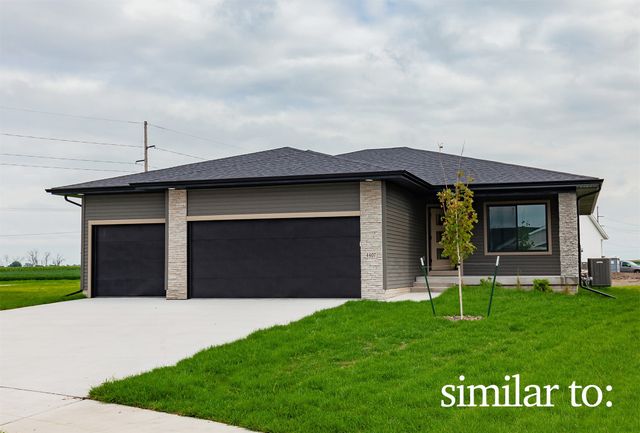 702 NE Crossing Oaks Drive, Ankeny, IA 50021
