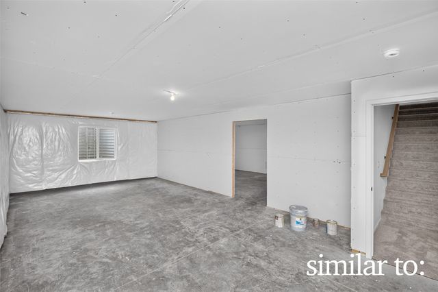 702 NE Crossing Oaks Drive, Ankeny, IA 50021