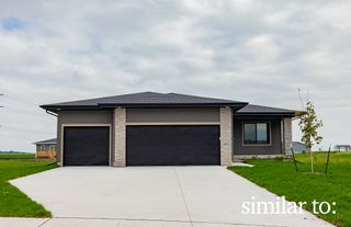 702 NE Crossing Oaks Drive, Ankeny, IA 50021